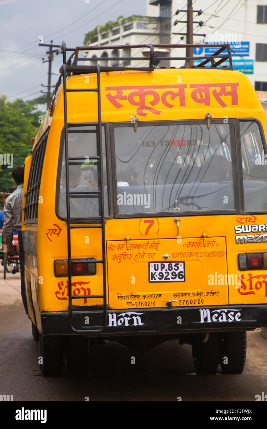 School bus varanasi dans l'Uttar Pradesh en Inde Banque D'Images