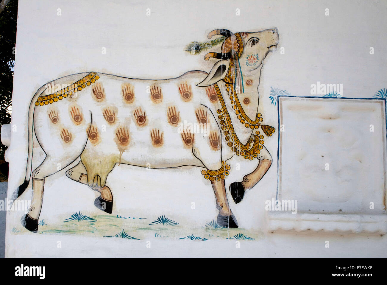 Peinture sur mur de vache ; ; ; Inde Rajasthan Udaipur Banque D'Images