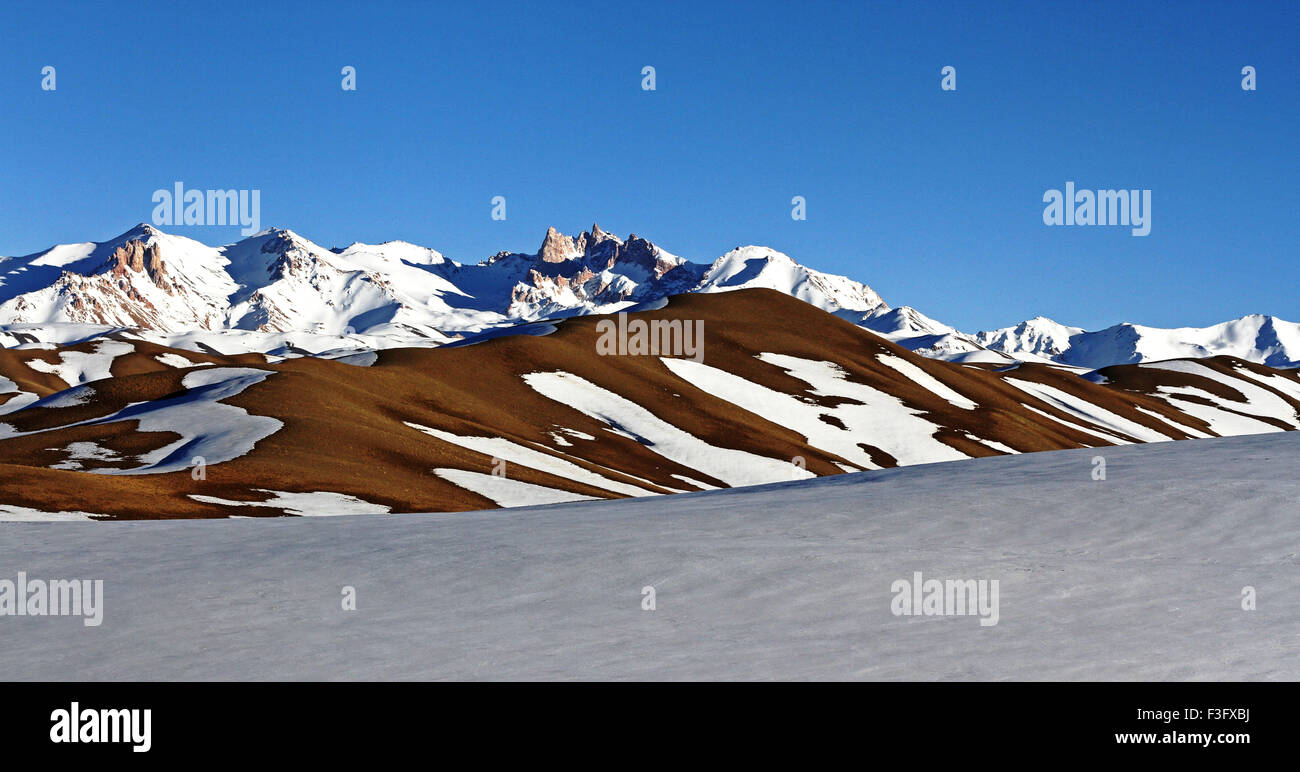 Terre et de la neige des montagnes afghanes lié Banque D'Images