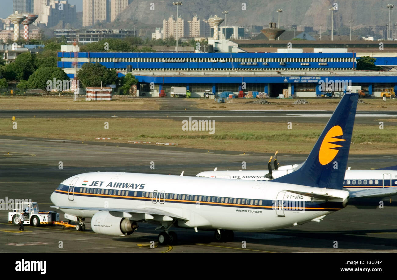 Jet Airways avion stationné à la CST ; l'aéroport de Bombay ; Santacruz maintenant Mumbai Maharashtra ; Inde ; Banque D'Images