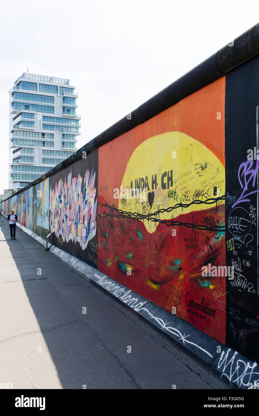 La plus grande galerie d'art en plein air dans le monde, l'East Side Gallery le long du mur de Berlin, Allemagne. Banque D'Images