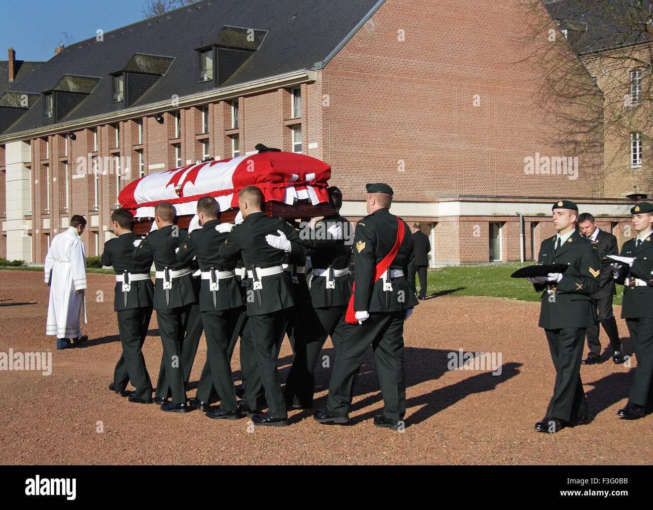 Funérailles militaires d'une guerre mondiale Un soldat canadien trouvé sur un champ de bataille sur la Somme, le nord de la France Banque D'Images