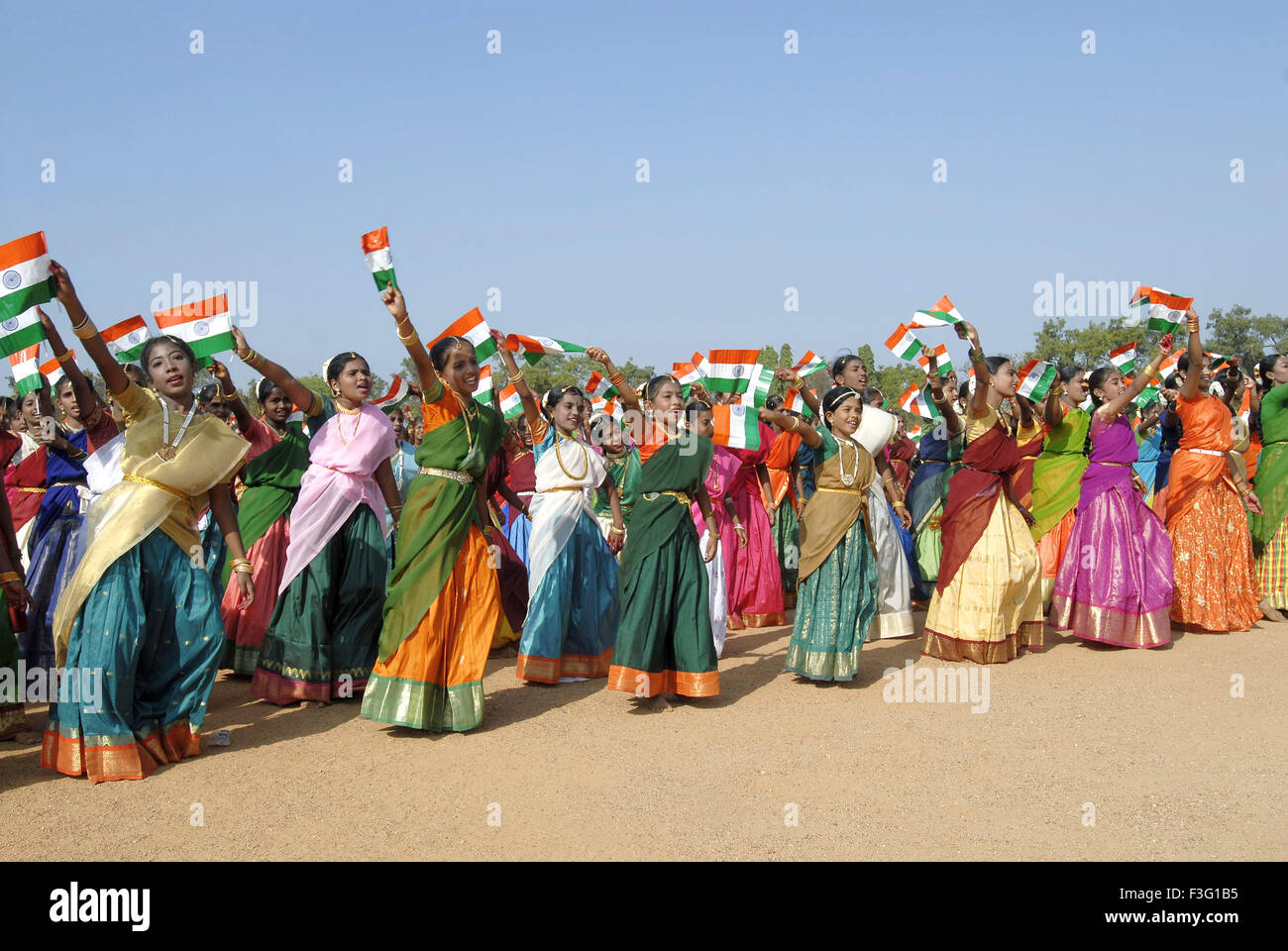 Les femmes qui exécutent la danse de groupe dans un programme spécial Kerala Inde Banque D'Images