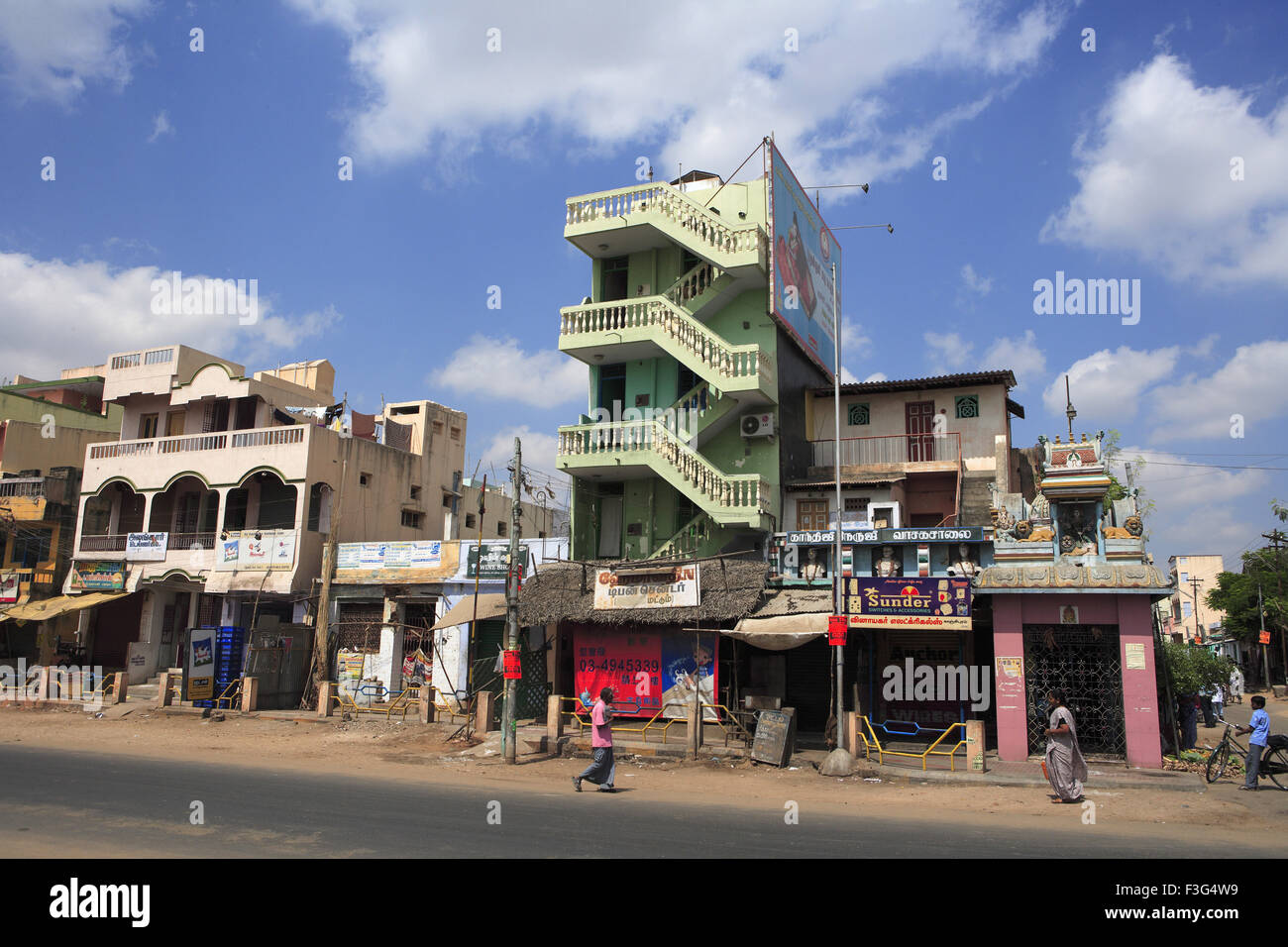 Maison avec escalier ouvert, rue Bazar, Kanchipuram, Kanchi, Kancheepuram, Tamil Nadu, Inde, Asie Banque D'Images