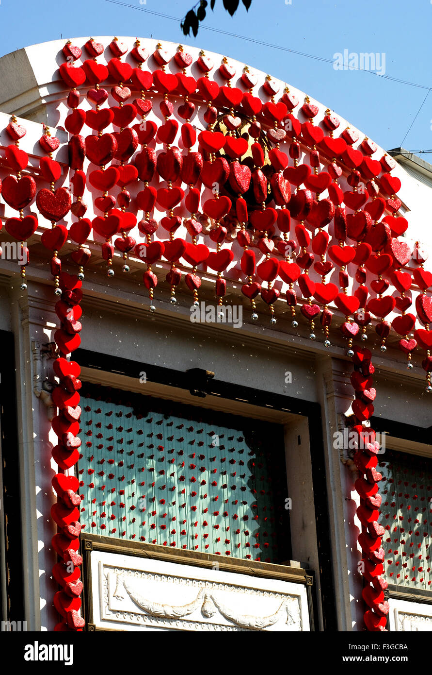 Saint-valentin décoration avec des ballons en forme de coeur Banque D'Images