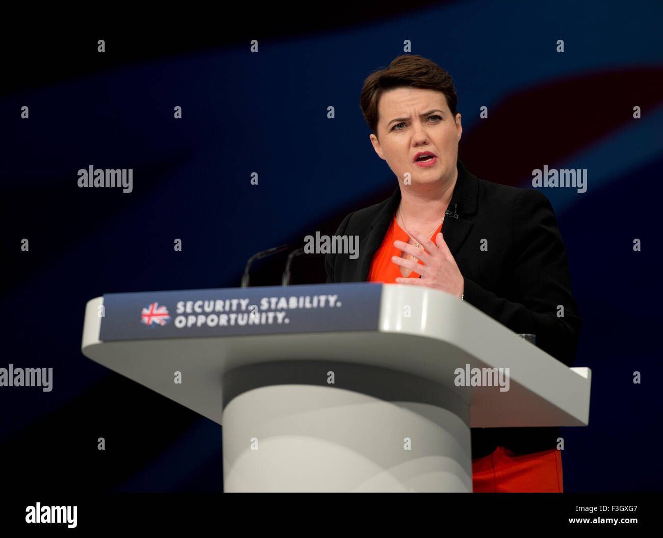 Manchester, UK. 7 octobre 2015. Ruth Davidson, chef du parti conservateur écossais parle au jour 4 de la 2015 conférence du parti conservateur à Manchester. Credit : Russell Hart/Alamy Live News. Banque D'Images