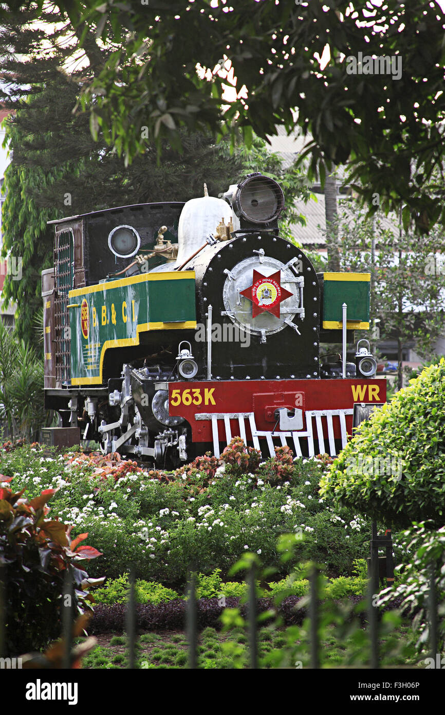 Ancien moteur au rail central Mumbai terminus à la Dre Anand Nair Marg appelé comme route Lamington ; Bombay Mumbai Banque D'Images