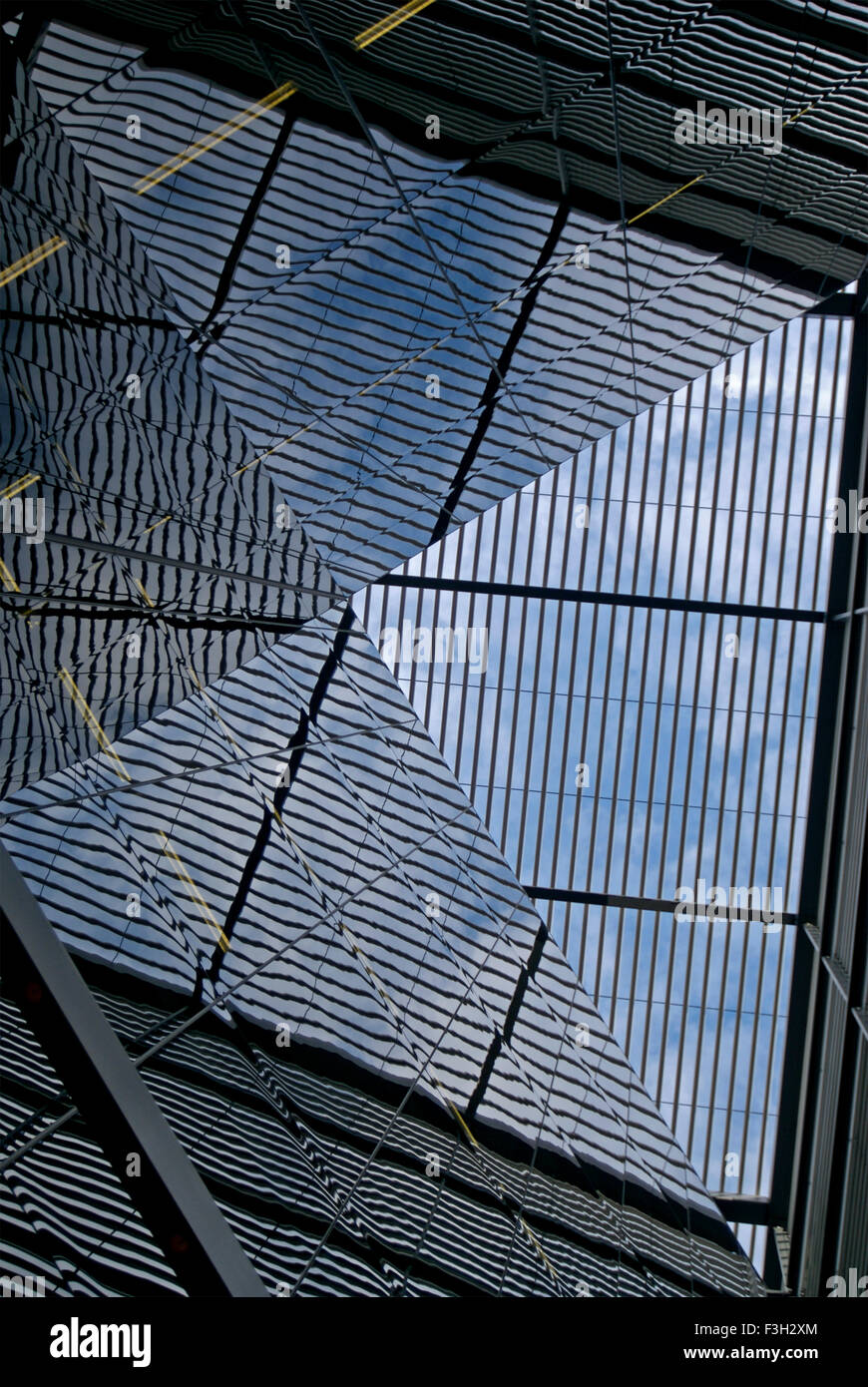 Verre construction Reflections, Londres, Angleterre, Royaume-Uni, Royaume-Uni Banque D'Images