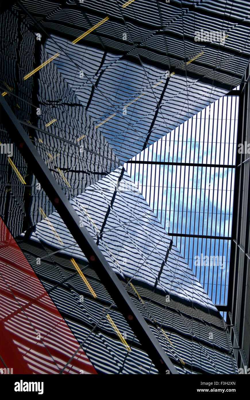 Verre construction Reflections, Londres, Angleterre, Royaume-Uni, Royaume-Uni Banque D'Images