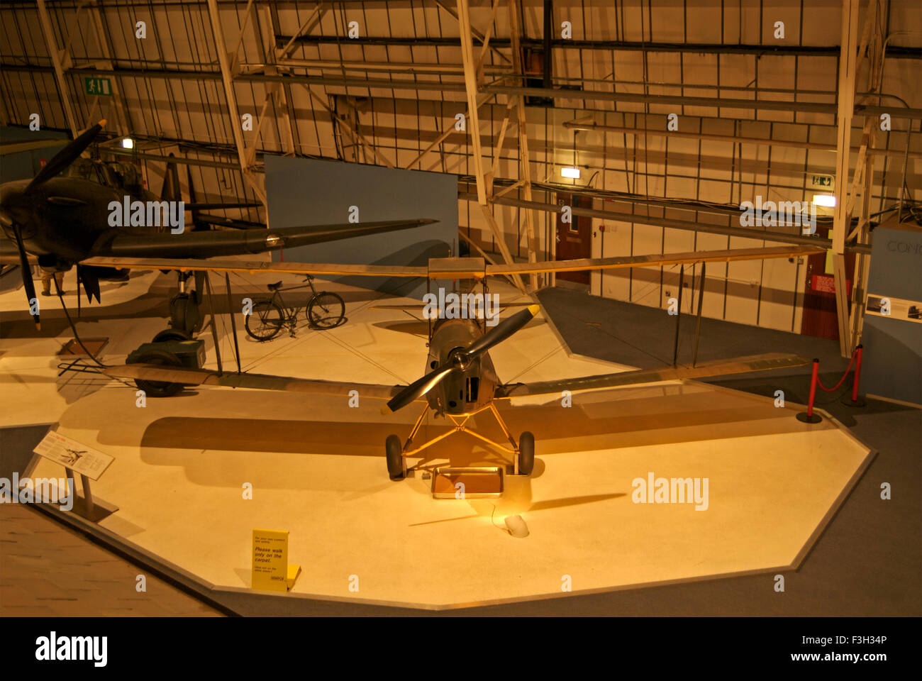 Avion de chasse dans la Royal Air Force Museum ; Londres ; Royaume-Uni Royaume-Uni Angleterre Banque D'Images