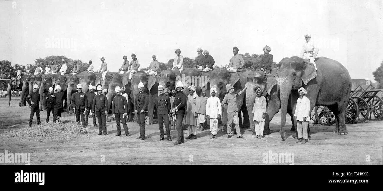 L'armée indienne britannique en 1900 Batterie d'éléphants Banque D'Images