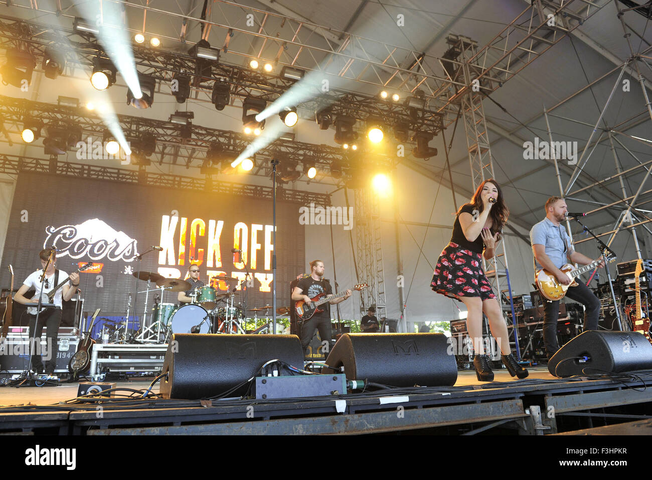 Jour 1 de l'2015 Bottes et Hearts Music Festival à Burl's Creek Motifs de l'événement. Avec : Jess Moskaluke Où : Oro Medonte, Canada Quand : 06 août 2015 Banque D'Images