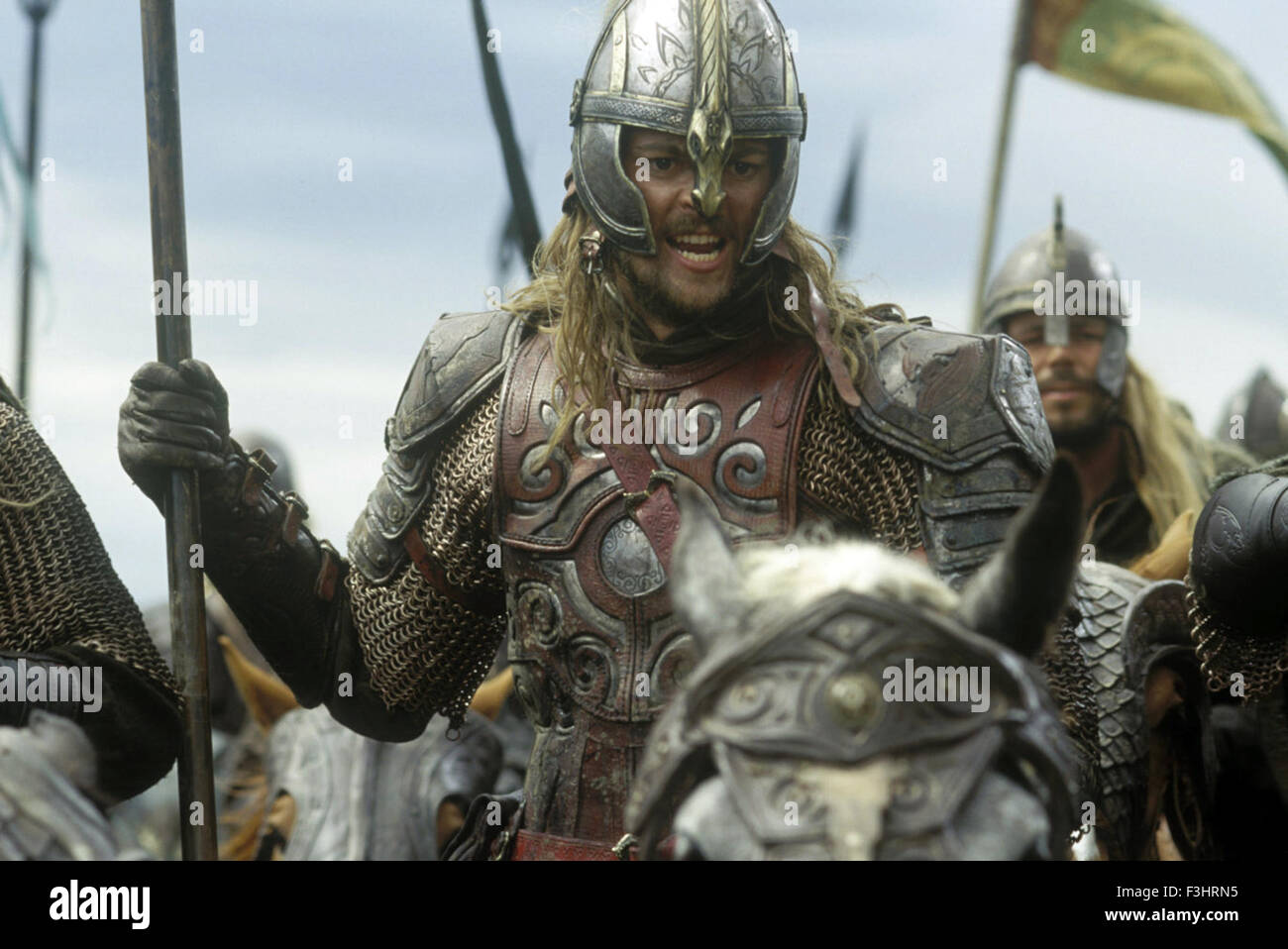 Le Seigneur des Anneaux : Les Deux Tours est un film fantastique de 2002 réalisé par Peter Jackson et basé sur le second volume de J. R. R. Tolkien's roman. Cette photo est pour un usage éditorial uniquement et est l'auteur de la société film et/ou le photographe attribué par le film ou la société de production et ne peut être reproduite que par des publications dans le cadre de la promotion du film ci-dessus. Un crédit obligatoire pour l'entreprise de film est nécessaire. Le photographe devrait également être portés lorsqu'il est connu. Banque D'Images