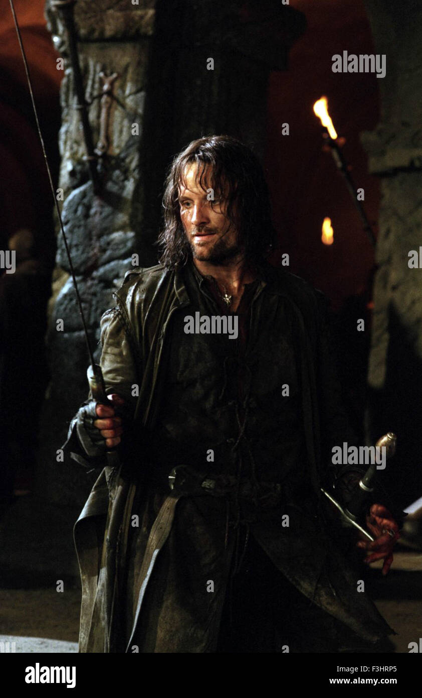 Le Seigneur des Anneaux : Les Deux Tours est un film fantastique de 2002 réalisé par Peter Jackson et basé sur le second volume de J. R. R. Tolkien's roman. Cette photo est pour un usage éditorial uniquement et est l'auteur de la société film et/ou le photographe attribué par le film ou la société de production et ne peut être reproduite que par des publications dans le cadre de la promotion du film ci-dessus. Un crédit obligatoire pour l'entreprise de film est nécessaire. Le photographe devrait également être portés lorsqu'il est connu. Banque D'Images