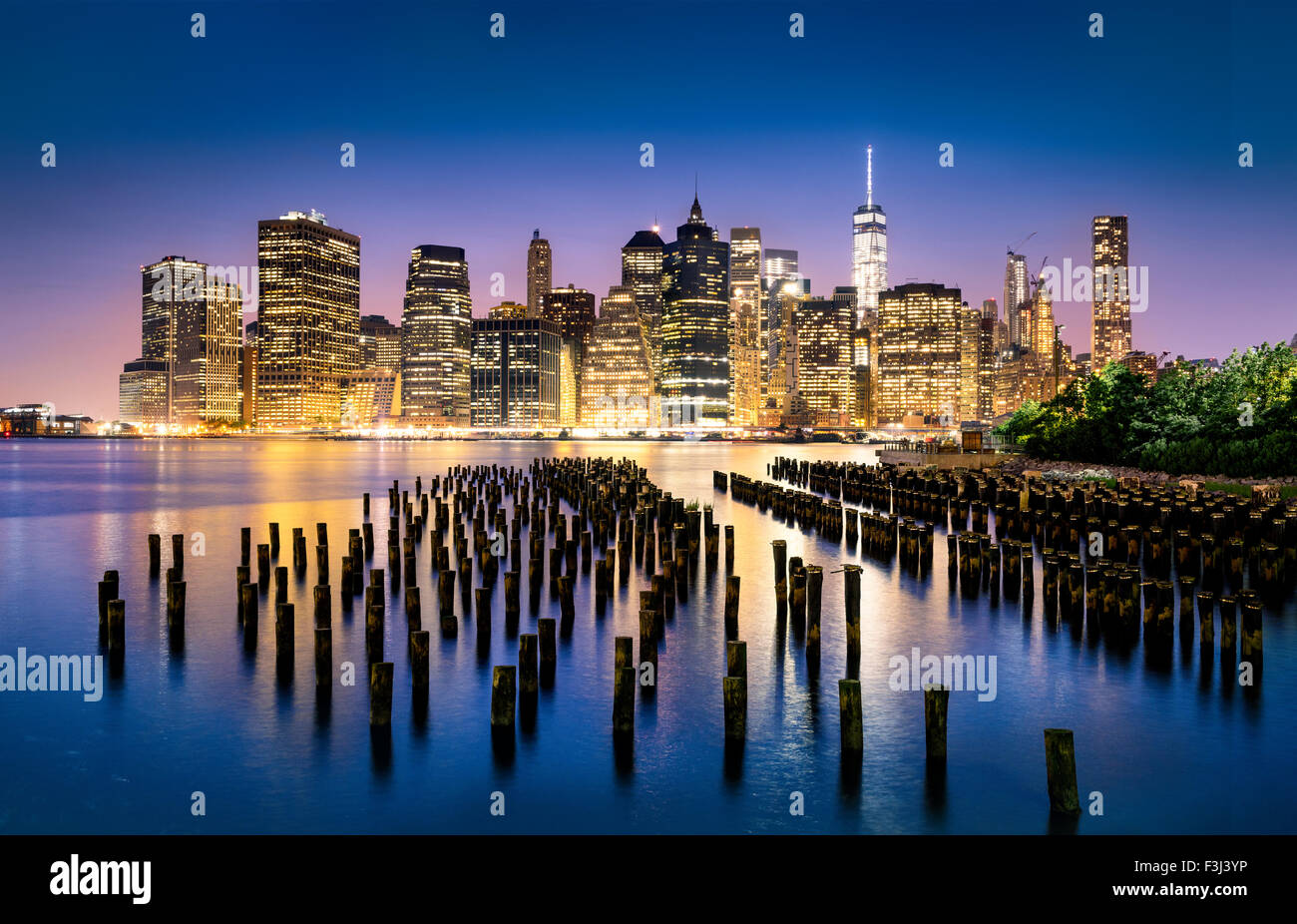 New York City - beau lever de soleil sur Manhattan, avec Manhattan et Brooklyn Bridge USA Banque D'Images