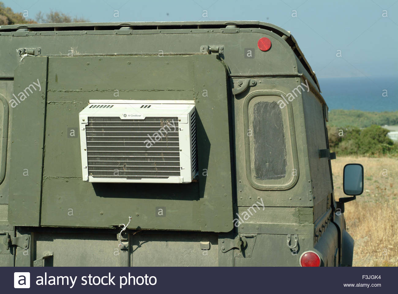Land Rover Military 110 Defender Banque d'image et photos - Alamy