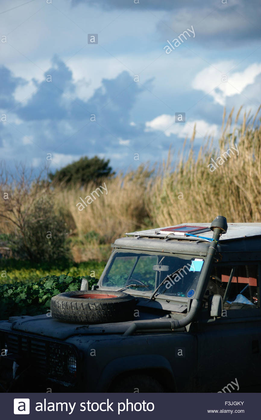 Land Rover Military 110 Defender Banque d'image et photos - Alamy