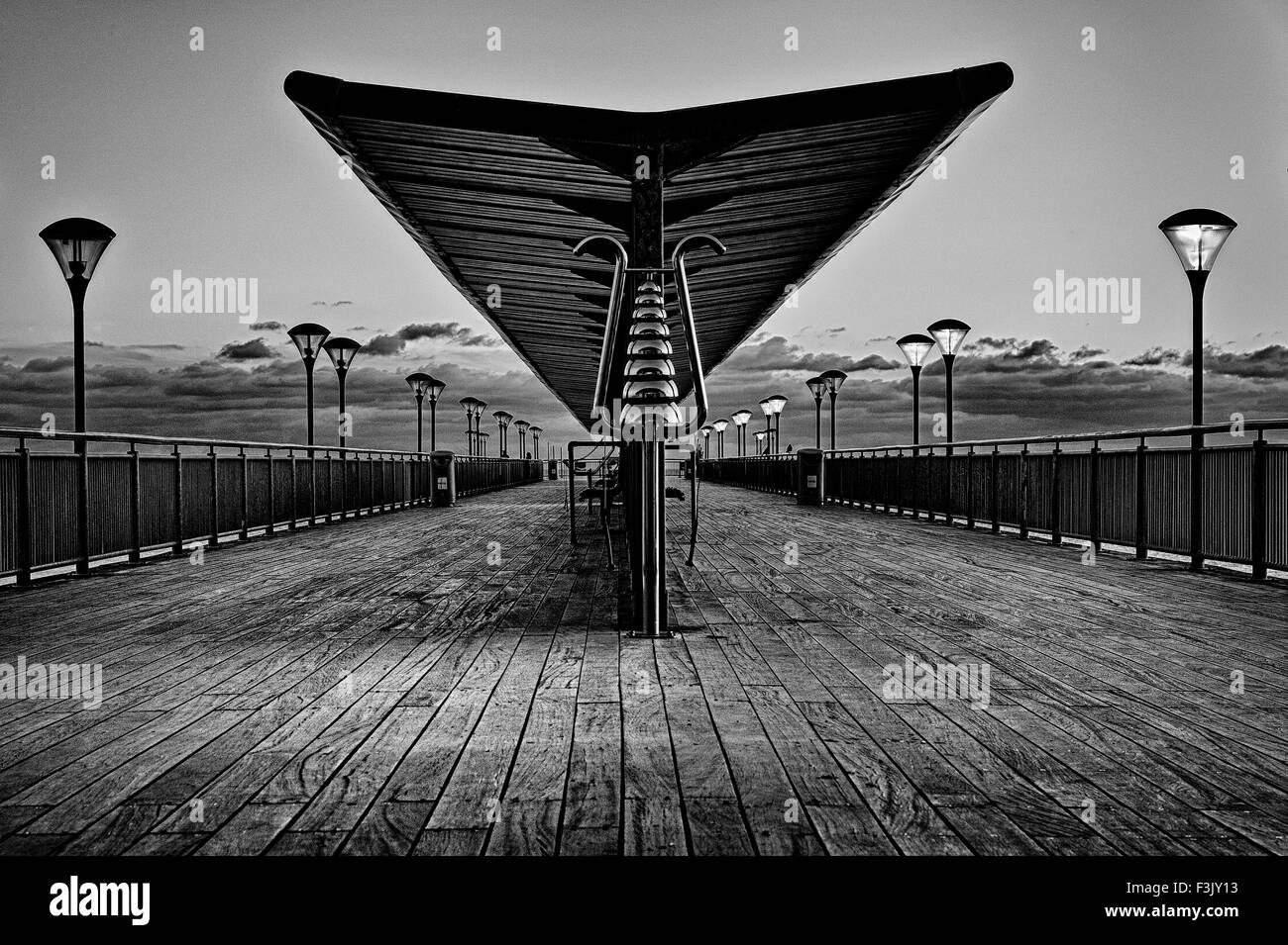 Boscombe Pier au crépuscule, Dorset Banque D'Images