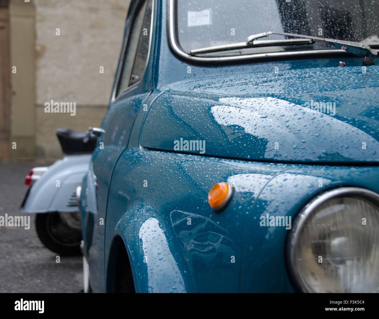 Une ancienne Fiat 500 à Florence, Italie Banque D'Images