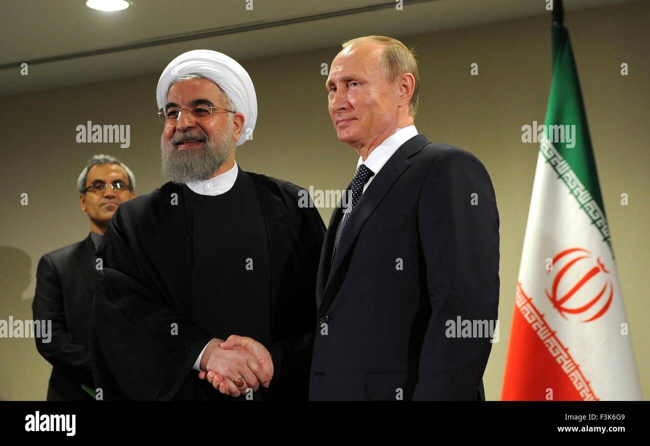Le président russe Vladimir Poutine se réunit avec le président iranien Hassan Rohani en marge de l'Assemblée générale à siège de l'ONU le 28 septembre 2015 à New York City, New York. Banque D'Images