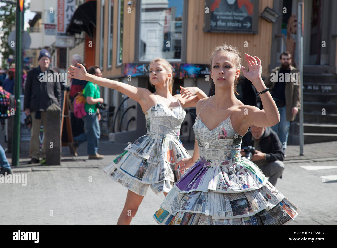 Centre-ville, la rue Laugavegur, Reykjavik, Islande. Banque D'Images