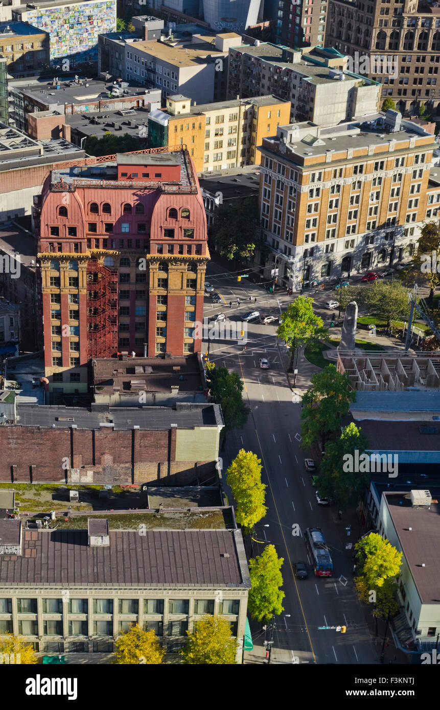 Vue aérienne de l'édifice Dominion historique à Vancouver, ainsi que d'autres bâtiments en centre-ville de Vancouver. Avis de Recherche Banque D'Images