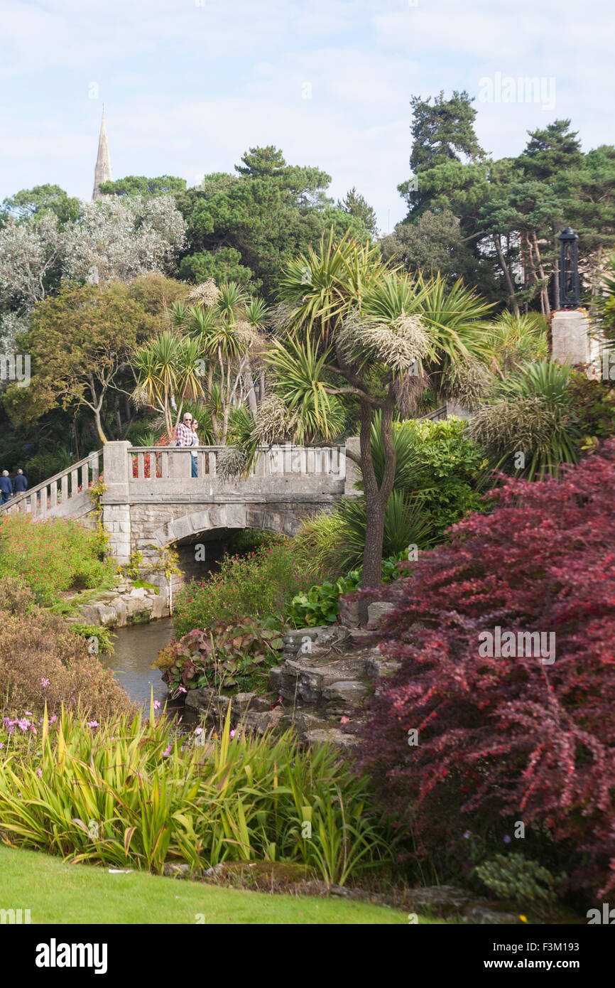 Bournemouth, Dorset, UK 9 octobre 2015. Météo France : belle chaude journée ensoleillée à Jardins de Bournemouth Crédit : Carolyn Jenkins/Alamy Live News Banque D'Images