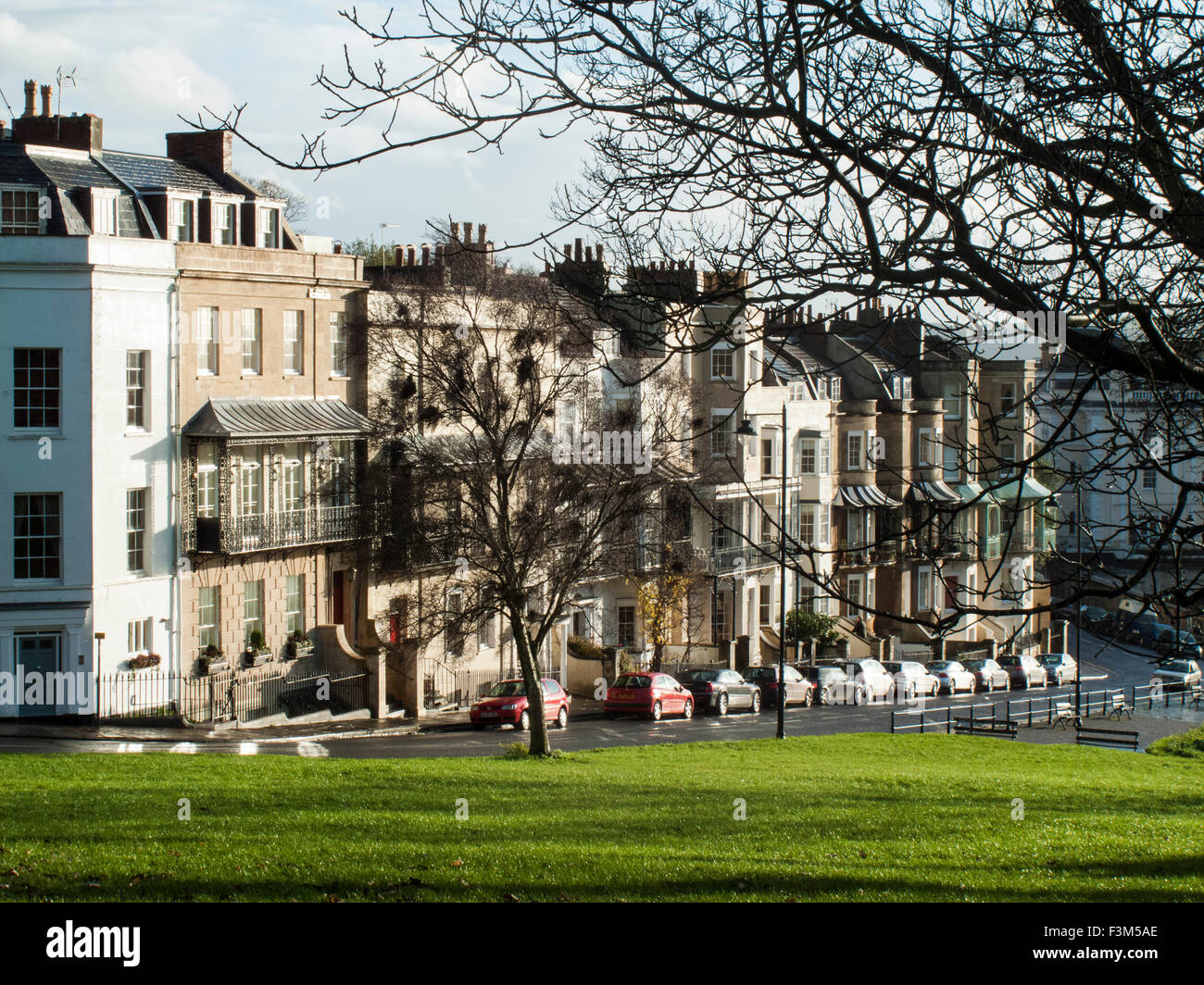 Syon Hill, Bristol. Terrasse géorgienne avec balcon Banque D'Images