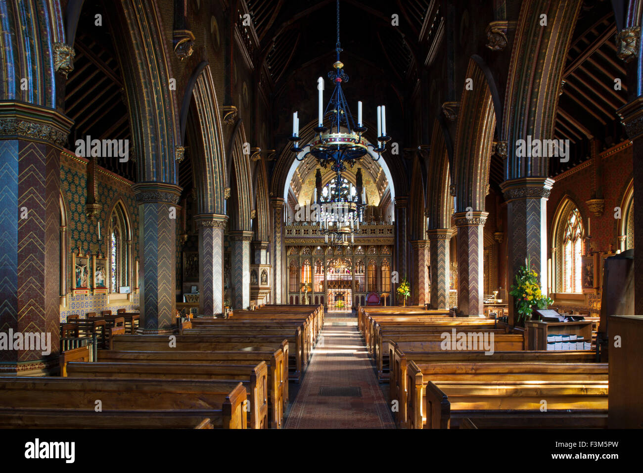 L'église St Gile, Cheadle, états-majors. Église catholique romaine conçu par Pugin. Banque D'Images