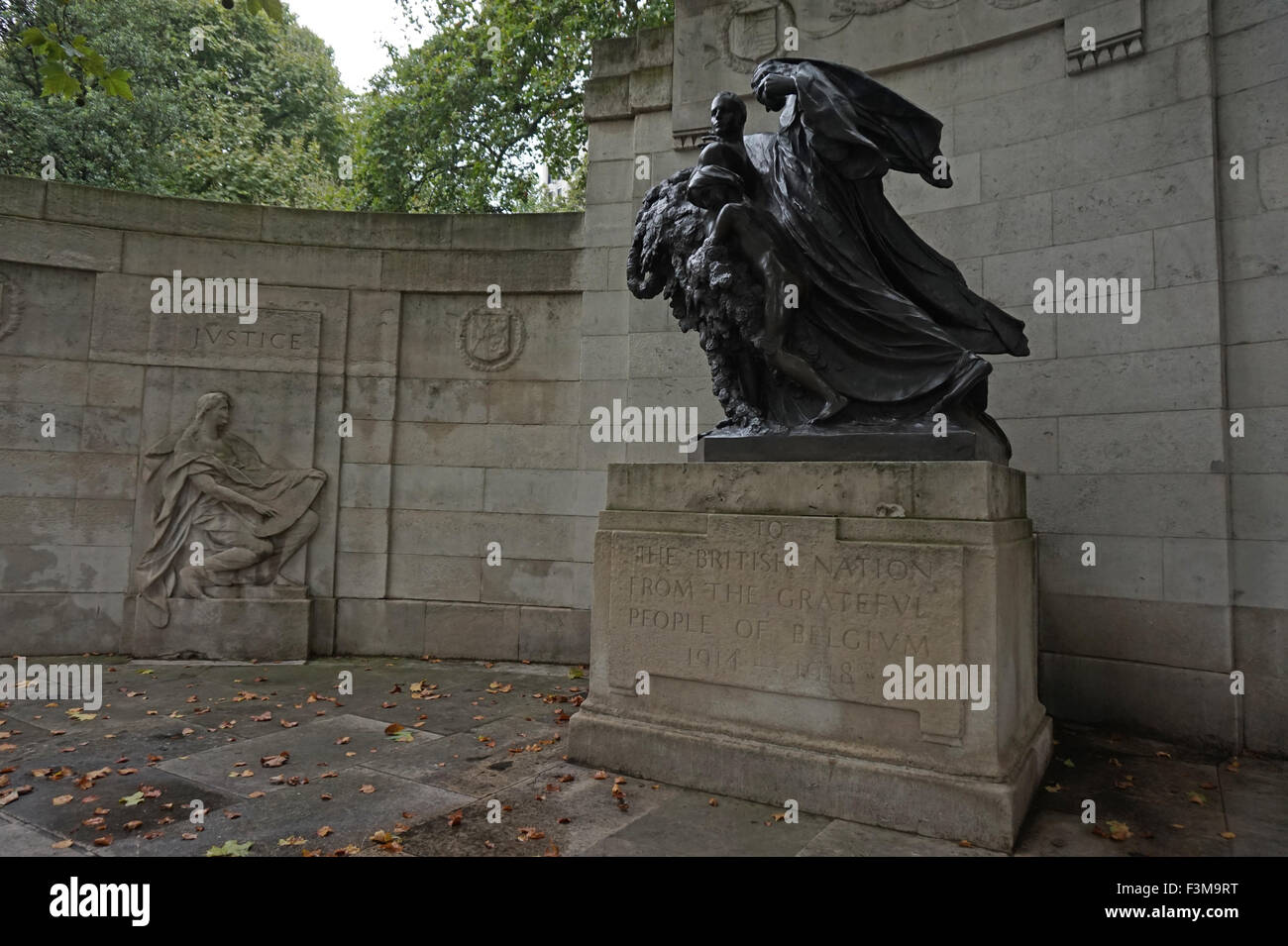 Monument de la gratitude de la Belgique, Victoria Embankment, London, England Banque D'Images