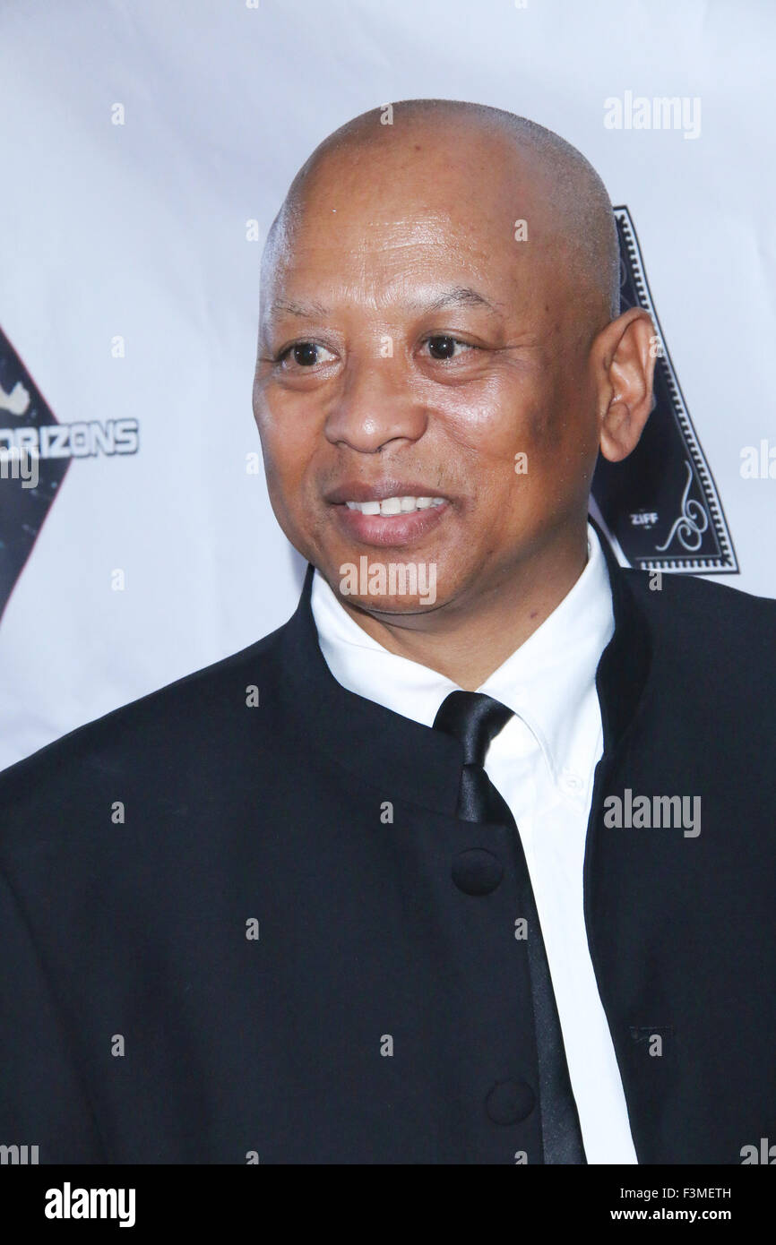 'Six' sauveur des armes à feu - Dépistage et comprennent des arrivées : Ewart Chin Où : Los Angeles, California, United States Quand : 05 août 2015 Banque D'Images