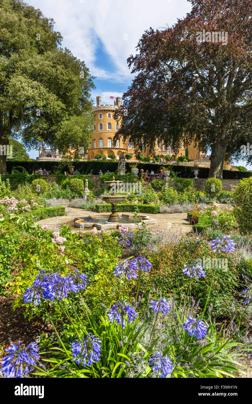 Des jardins au Château de Belvoir, une demeure seigneuriale dans le Leicestershire, Angleterre, RU Banque D'Images