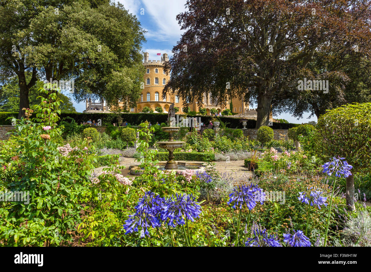 Des jardins au Château de Belvoir, une demeure seigneuriale dans le Leicestershire, Angleterre, RU Banque D'Images