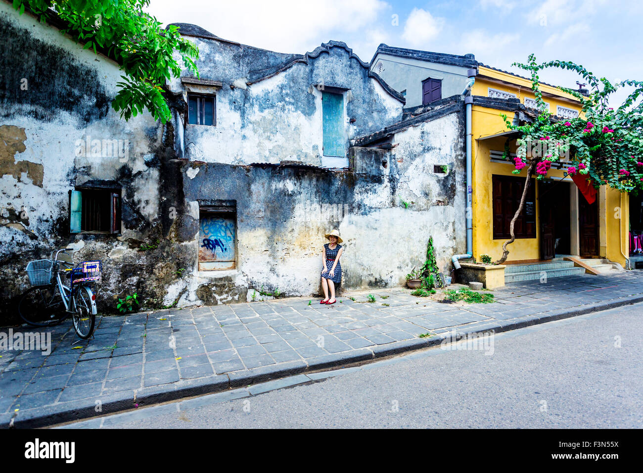 Vue sur la rue de l'ancienne ville de Hoi An, Vietnam Banque D'Images