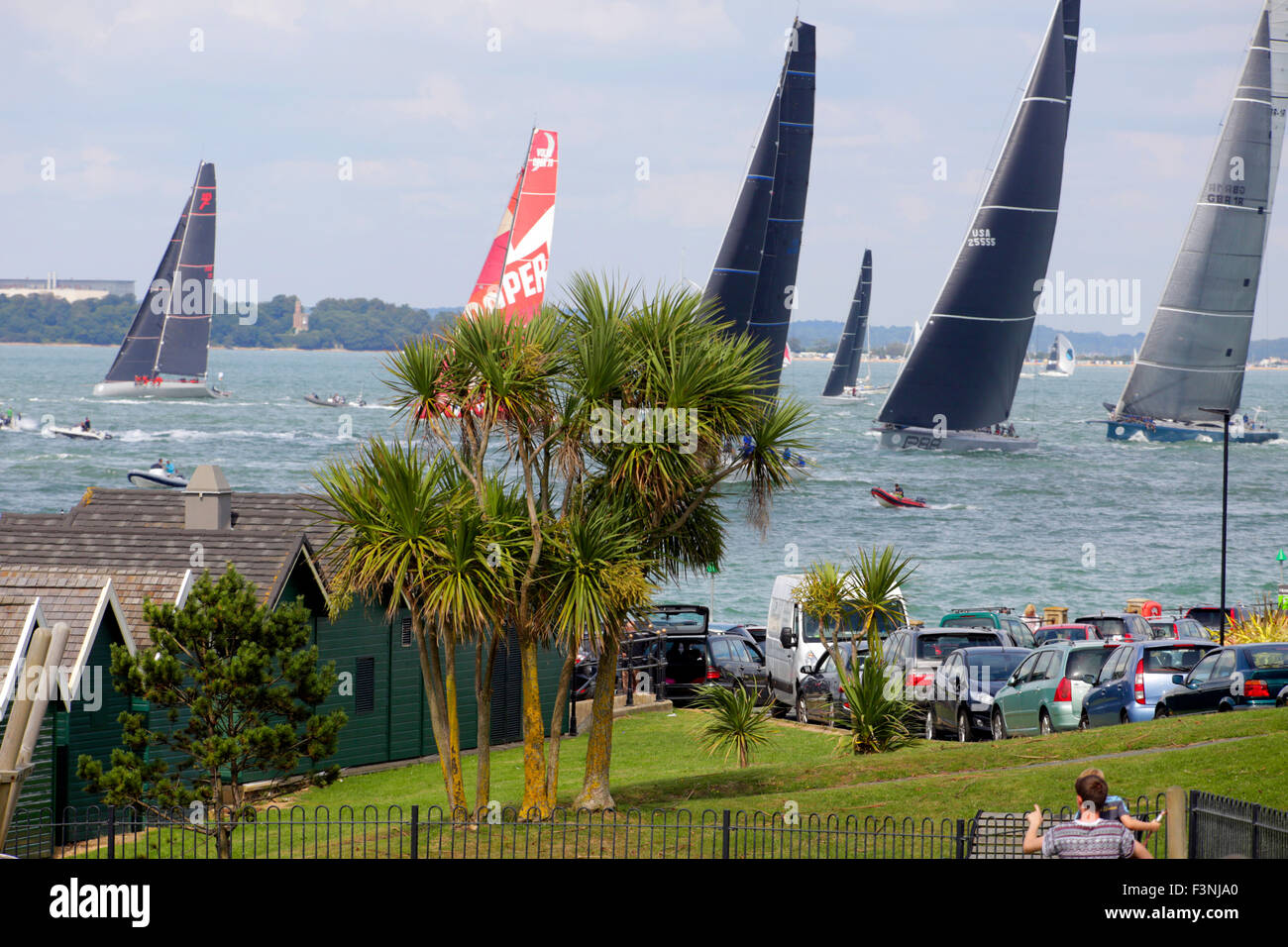 Yacht race vert de démarrage Grondin, Fastnet Race 2015, Cowes, île de Wight, Banque D'Images