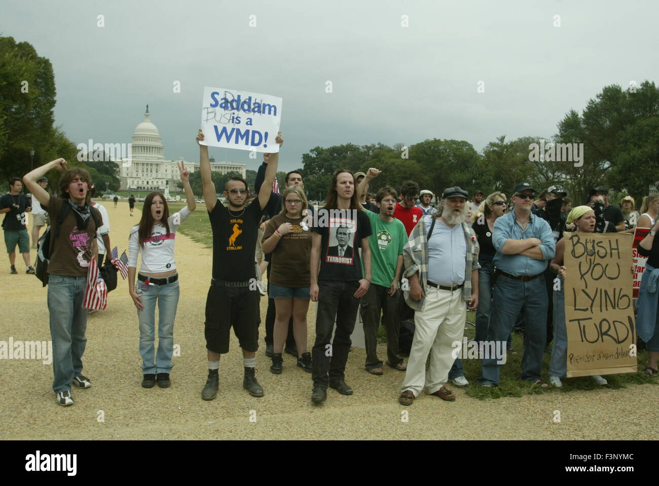 La guerre contre les manifestants se réunissent à Washington D.C. pour protester contre George Bush et la guerre en Irak Banque D'Images