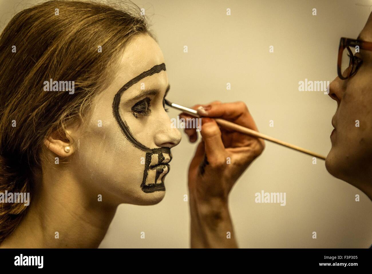Monster makeup artist Banque de photographies et d'images à haute  résolution - Alamy