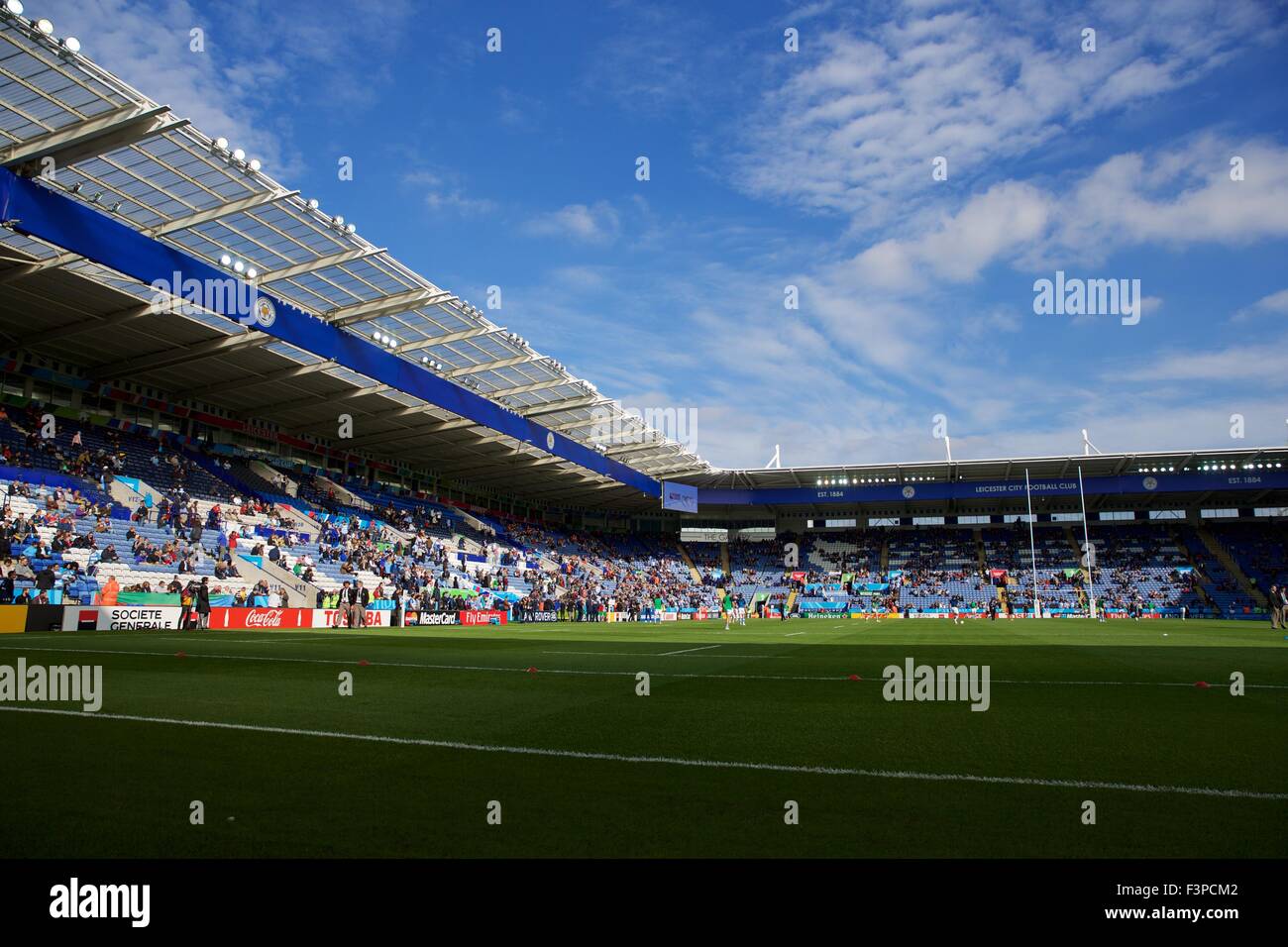 King Power Stadium, Leicester, UK. Oct 11, 2015. Coupe du Monde de Rugby. L'Argentine contre la Namibie. La King Power stadium commence à remplir. © Plus Sport Action/Alamy Live News Banque D'Images