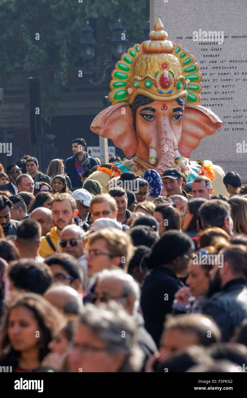 Statue de Ganesh au cours de célébrations du Diwali à Trafalgar Square, Londres Angleterre Royaume-Uni UK Banque D'Images