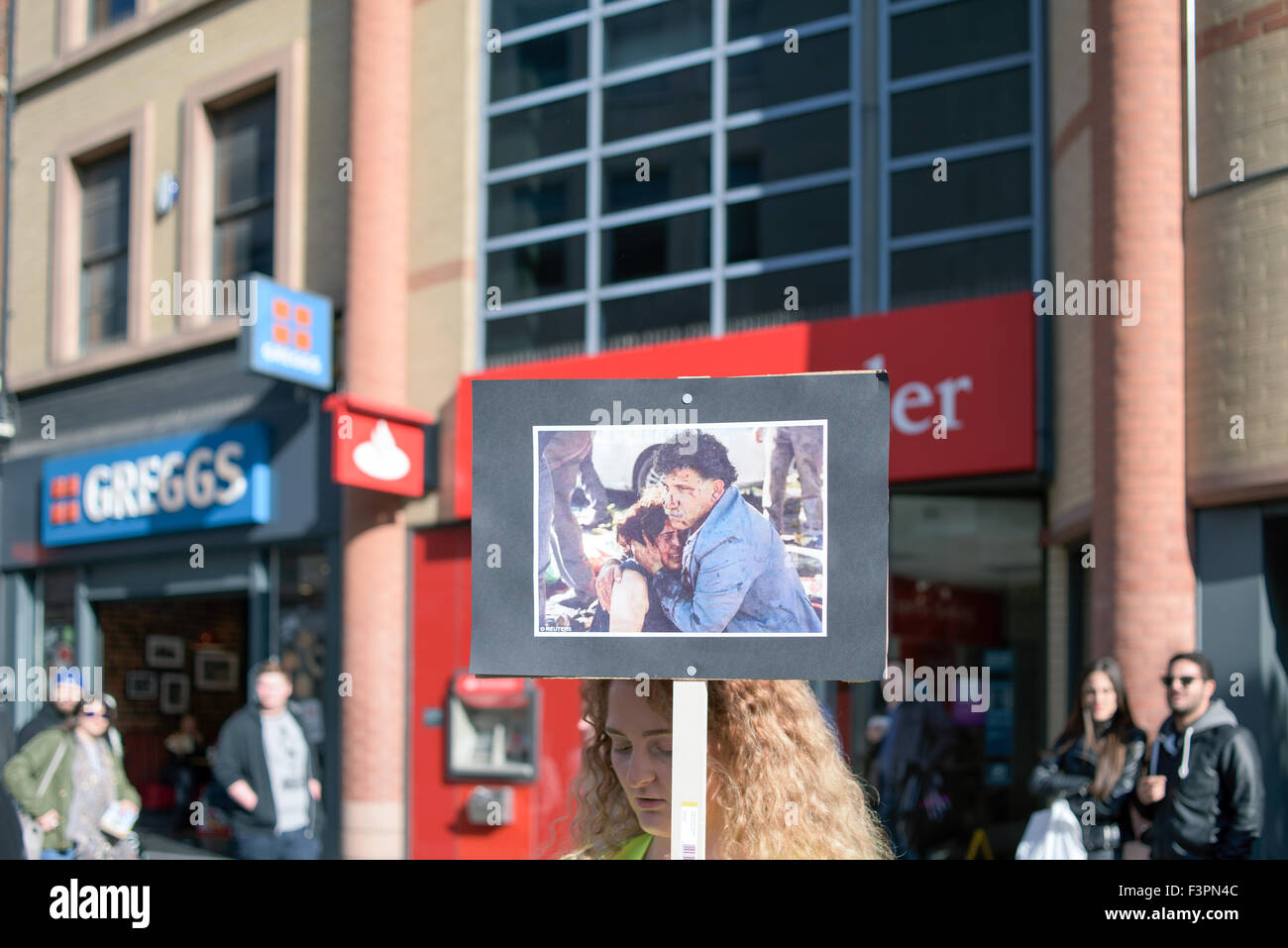 Brighton,UK, 11 octobre 2015.Nottingham communauté kurde organisé une marche de protestation et sur la place du vieux marché dans le centre-ville de Nottingham, cet après-midi,ils disent que l'attentat en Turquie hier, tuant 96 manifestants pour la paix vise à l'HDP (People's Democratic Party). Banque D'Images