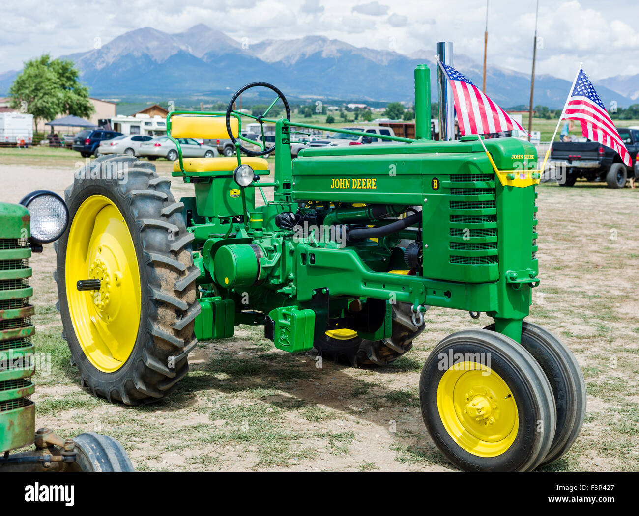 Tracteur John Deere anciens restaurés, Chaffee County Fair & Rodeo, Salida, Colorado, USA Banque D'Images