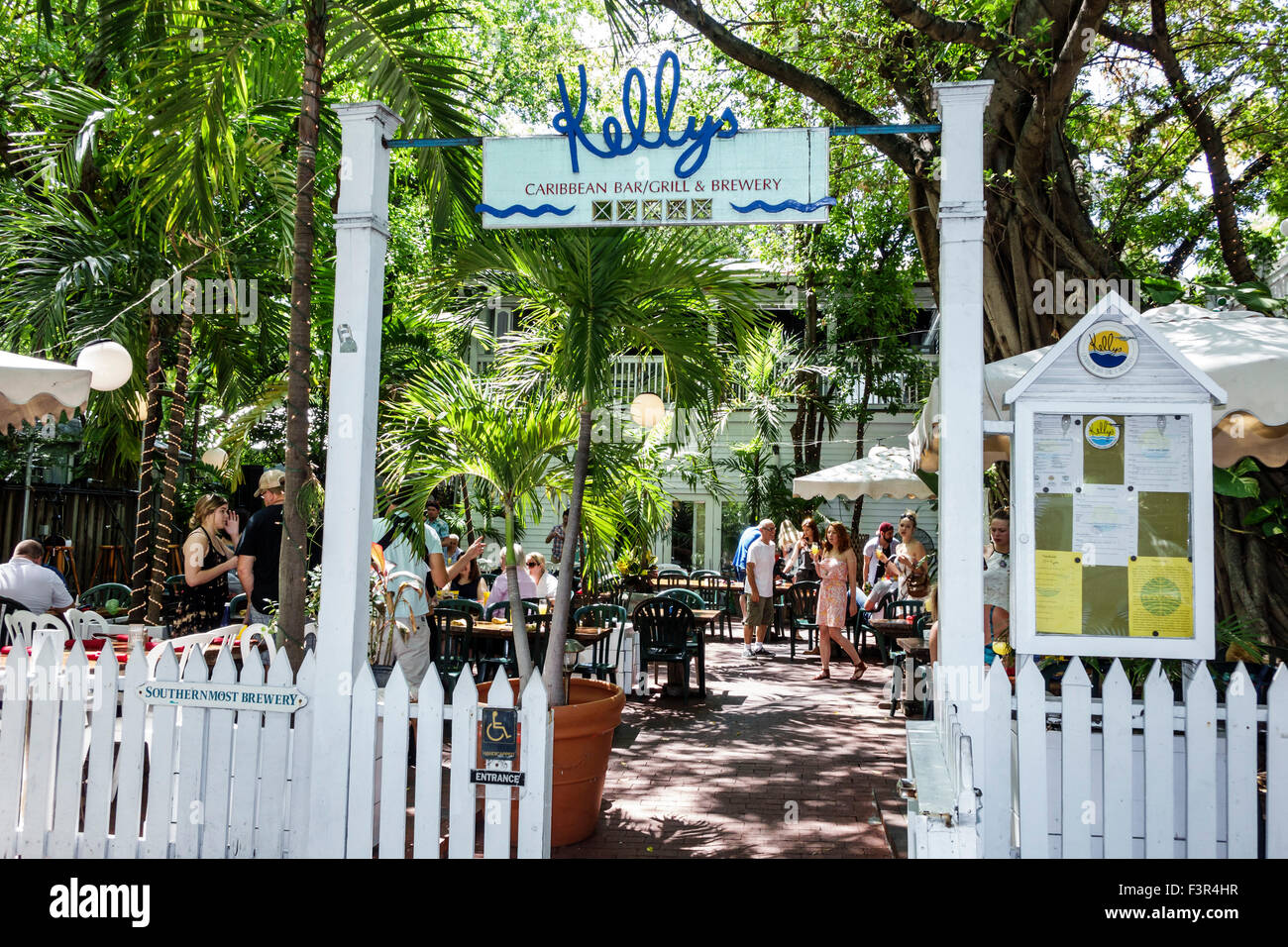 Key West Florida, Keys, Kelly's Caribbean Bar Grill & Brewery, restaurant restaurants restauration café cafés, terrasse extérieure des tables, extérieur, t Banque D'Images