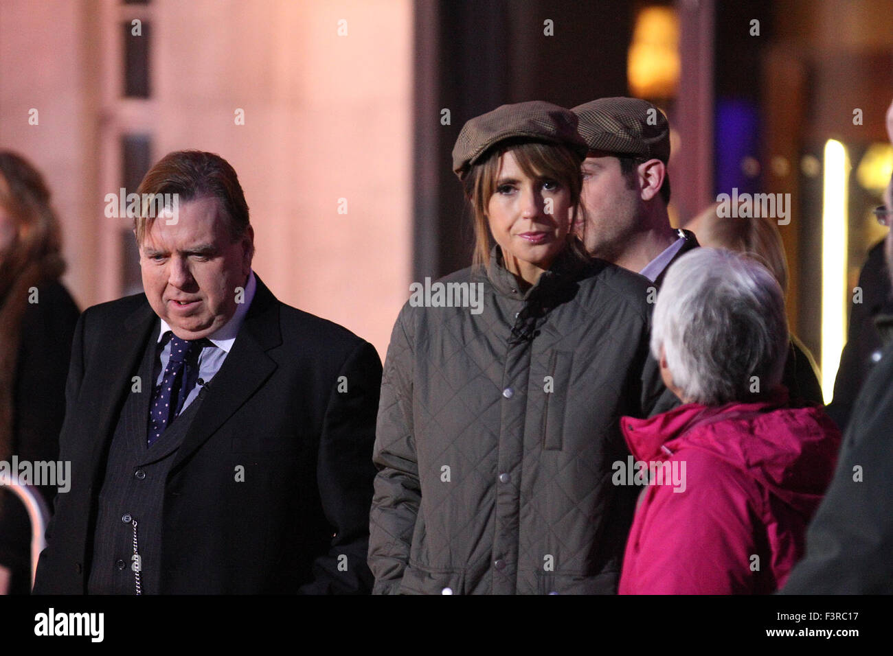 Timothy Spall et Alex Jones, le tournage pour la BBC One Show en dehors de la BBC à Londres, UK 2014 Banque D'Images