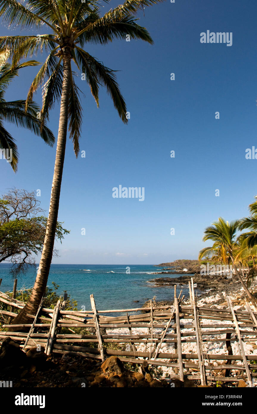Lapakahi State Historical Park, où les pêcheurs Hawaiien vécu pendant des siècles jusqu'à la place a été laissé sans eau. Grande île. Banque D'Images