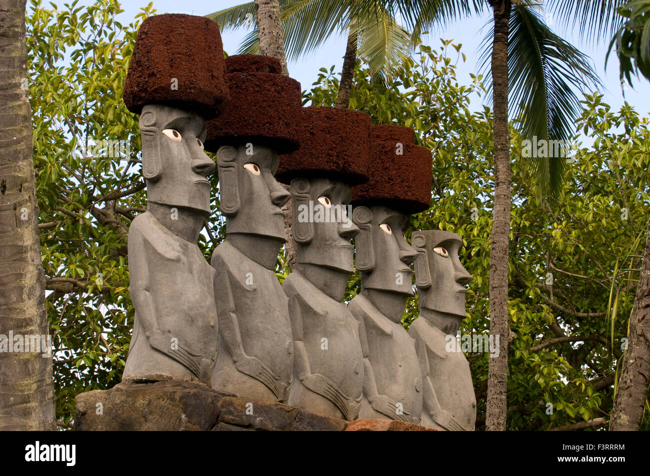 Moai de Rapa Nui. Statues en pierre. Centre Culturel polynésien. O'ahu. Hawaii. Le Centre Culturel polynésien (PCC) est un e-polynésien Banque D'Images