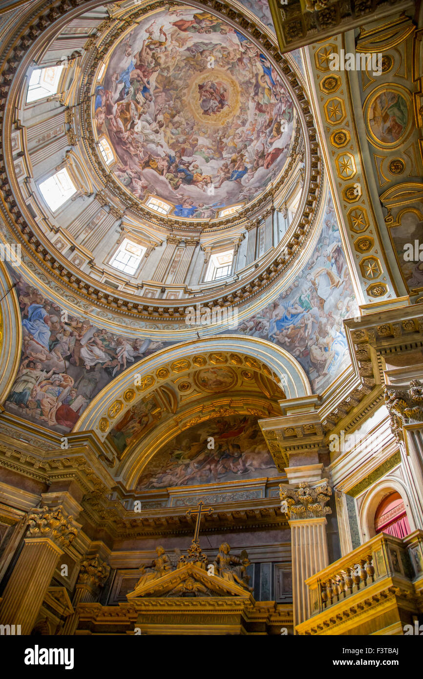 Intérieur de la cathédrale principale Duomo de Naples, Italie Banque D'Images