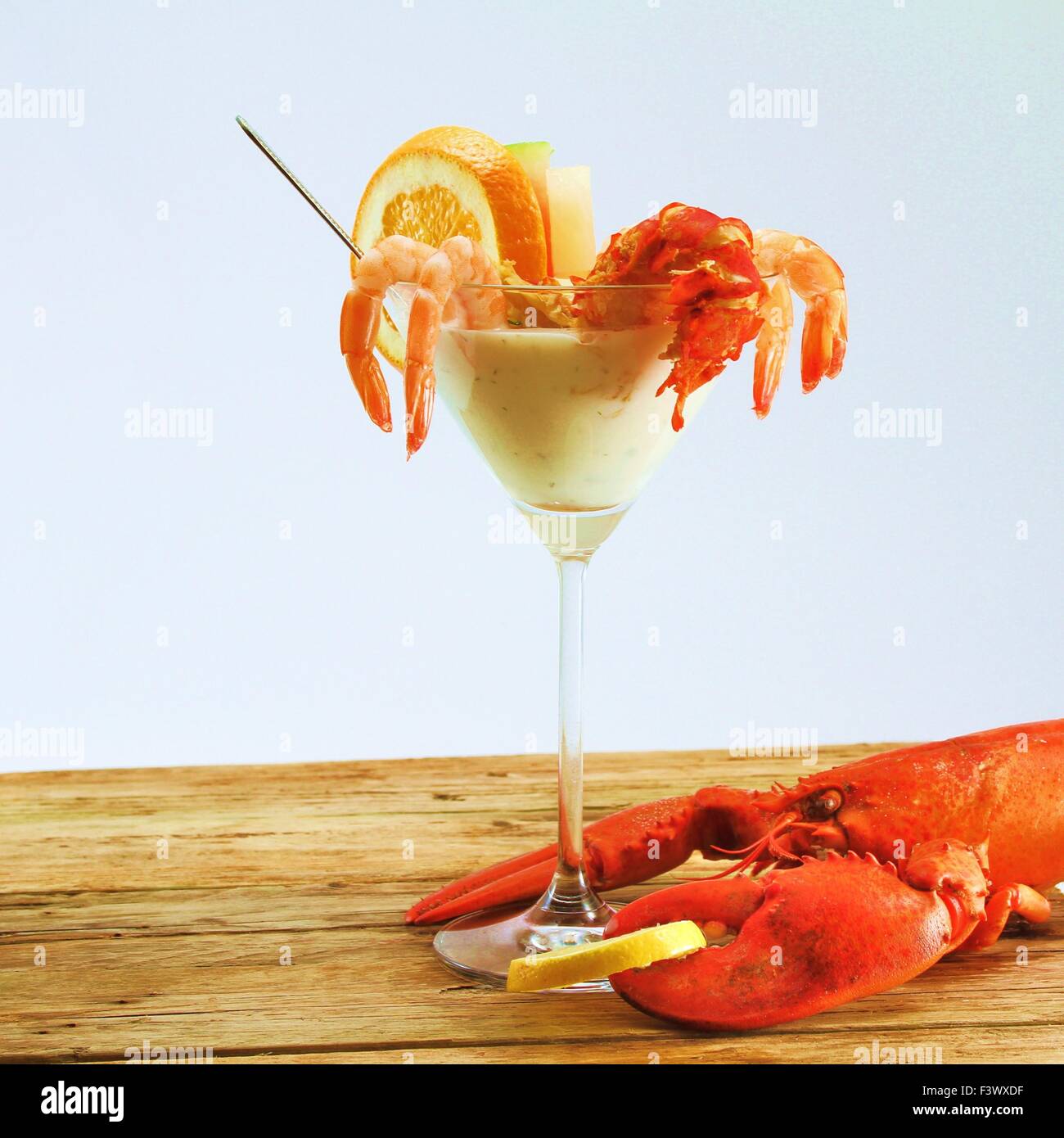 Un cocktail de crevettes avec homard Banque D'Images