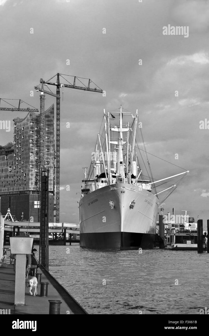 Le navire et l'Orchestre Philharmonique Banque D'Images