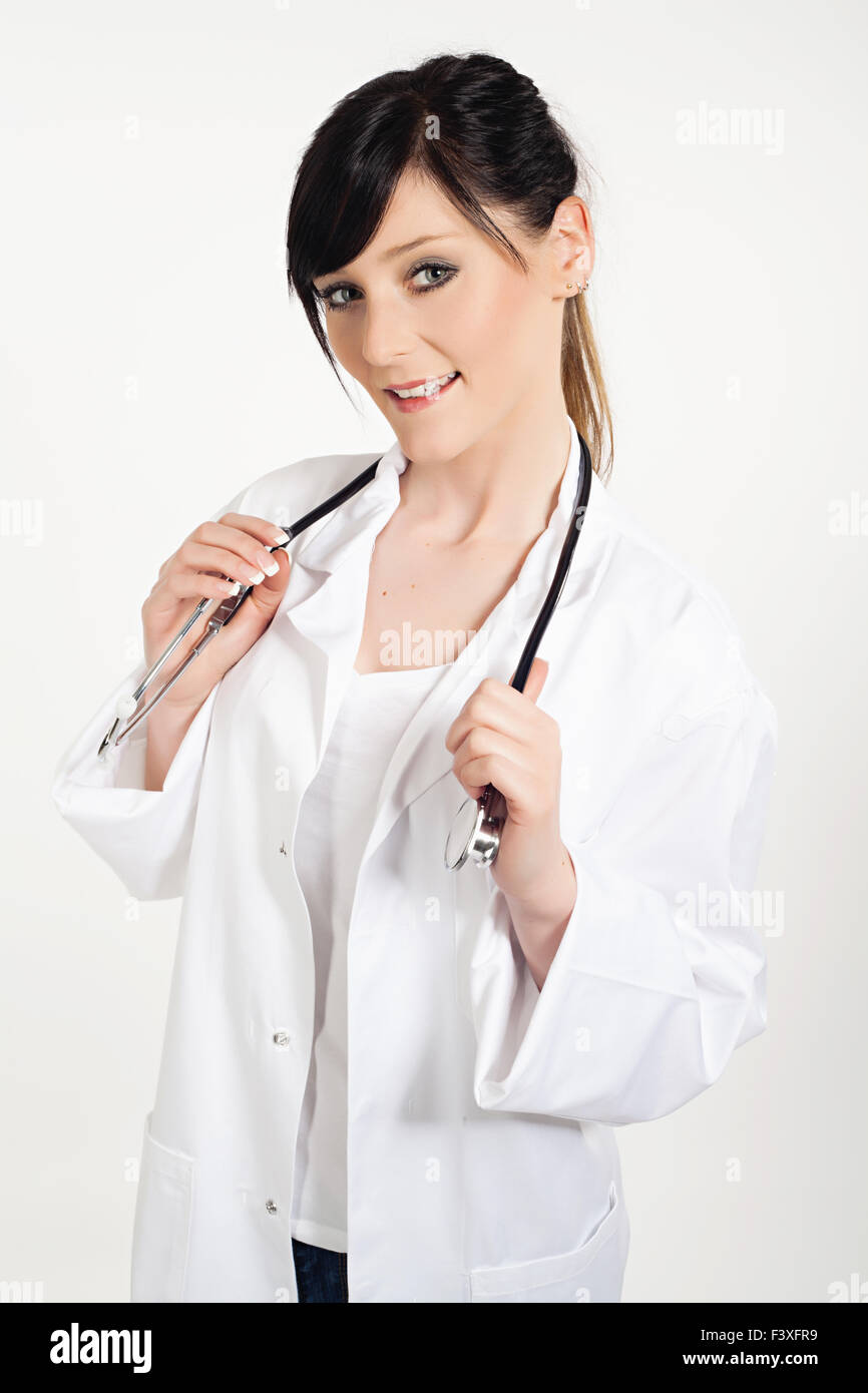 Jeune médecin femme with stethoscope Banque D'Images