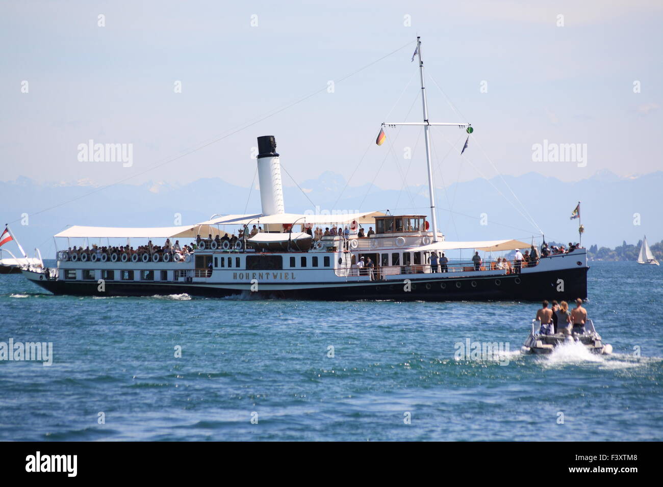Gros navire à passagers sur le lac de Constance Banque D'Images